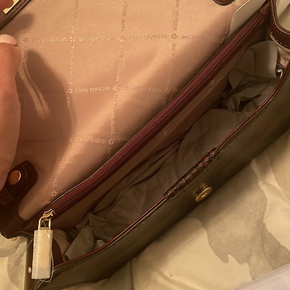 NWT Michael Kora crossbody / shoulder bag - Picture 5 of 9